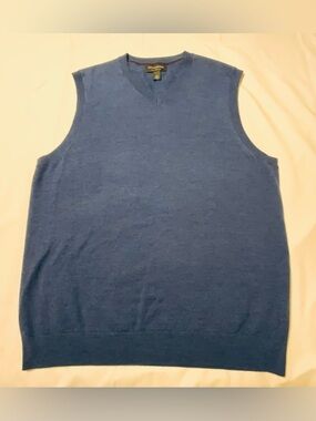 Banana Republic 100% Merino Wool Sweater Vest Men’s Size L Blue V-Neck Ltweight